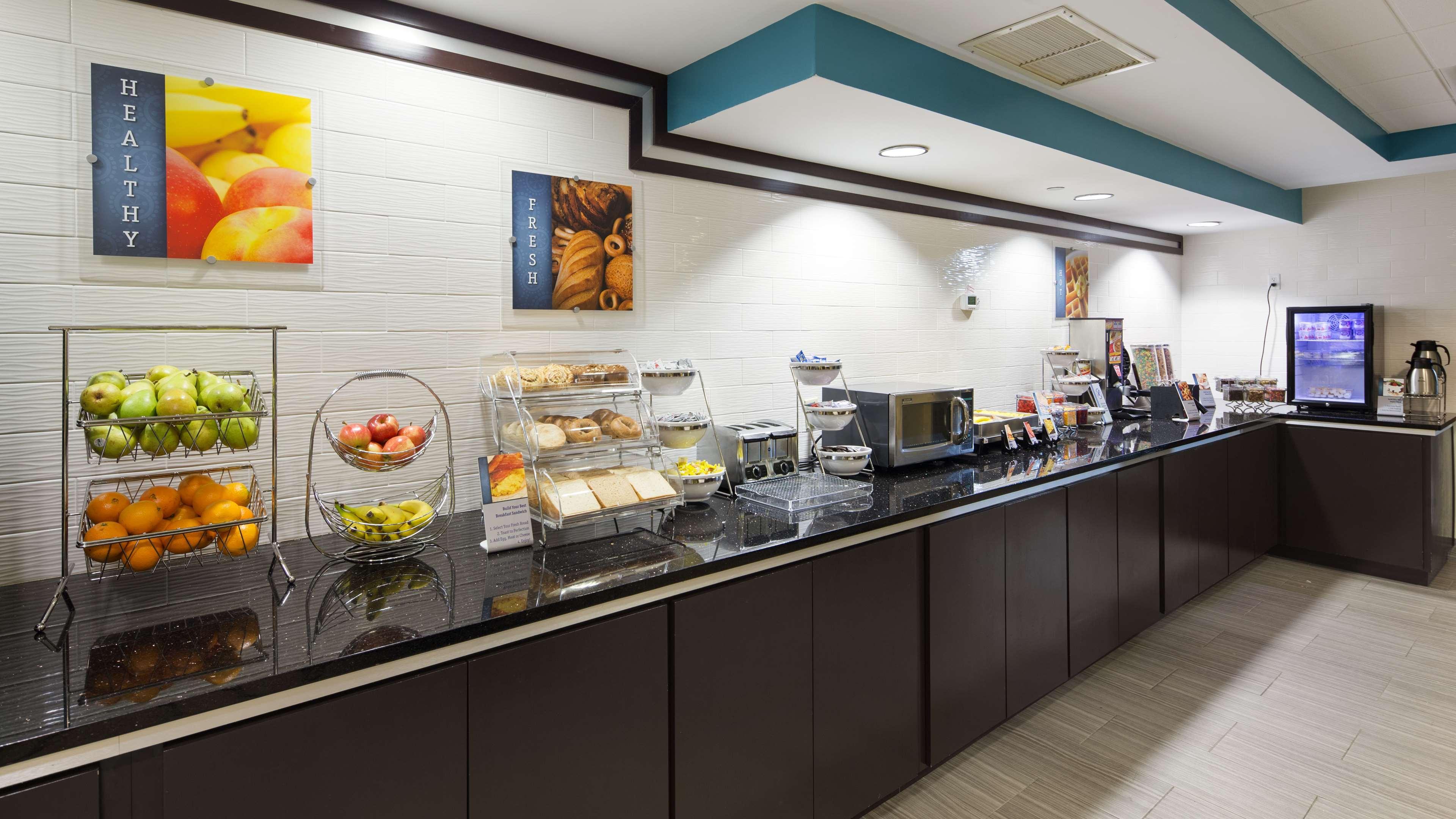Best Western Plus Birmingham Inn & Suites Exterior foto