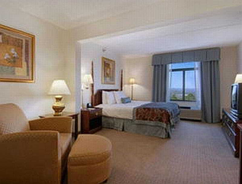 Best Western Plus Birmingham Inn & Suites Exterior foto