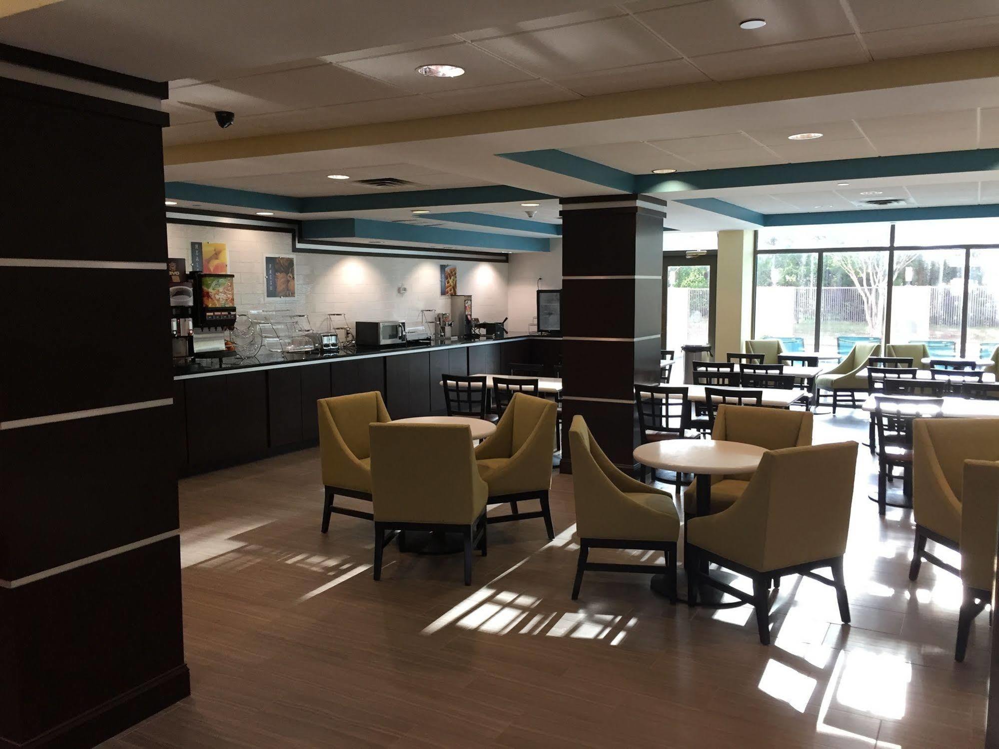 Best Western Plus Birmingham Inn & Suites Exterior foto